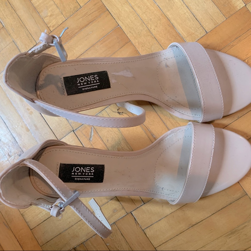 Neutral sandals